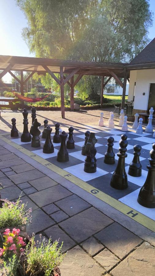 Hotel Nenufar Kościan Dış mekan fotoğraf